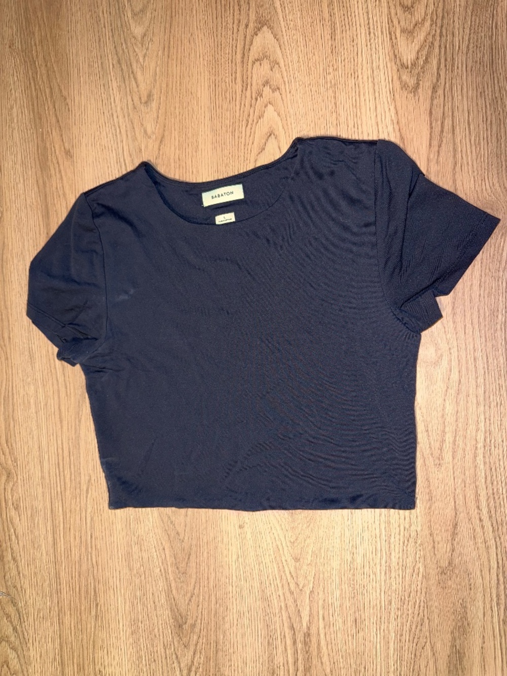 Babaton Original Contour Crew Cropped T-Shirt - size large
